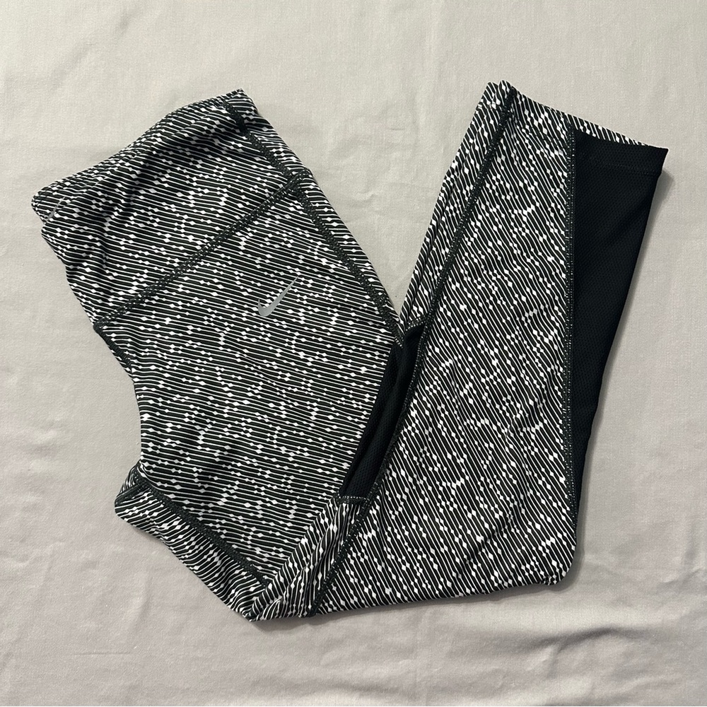 Nike Dri-FIT Women’s Small Green Geometric Print Mesh Panel Cropped Leggings